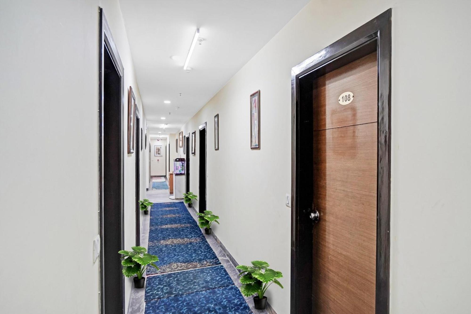 Hotel O Royal Regency Ghaziabad Exterior foto