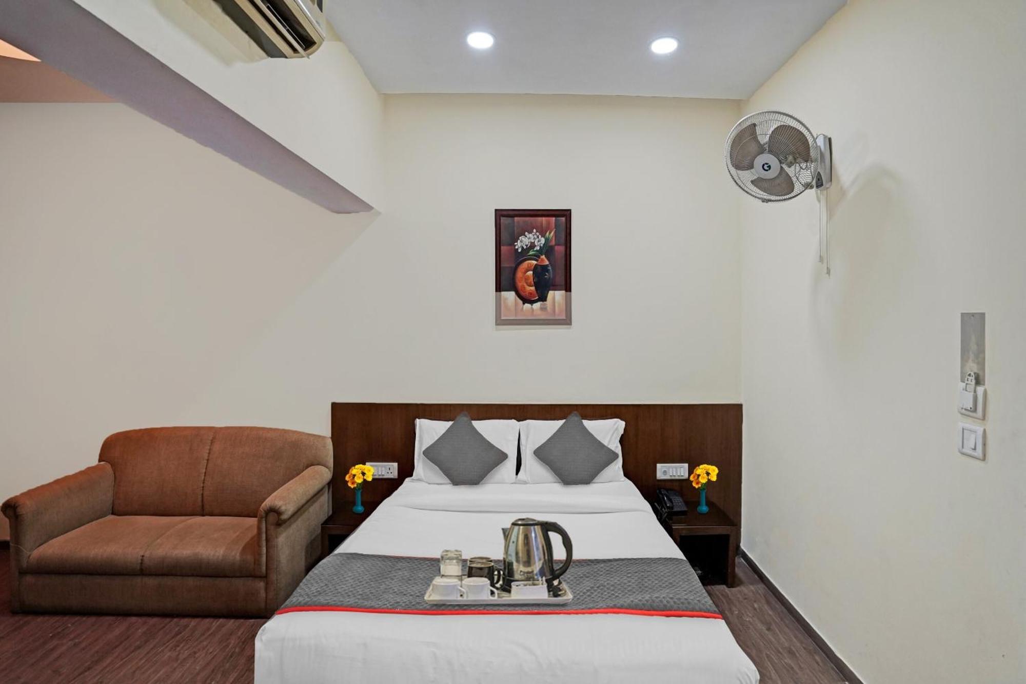 Hotel O Royal Regency Ghaziabad Exterior foto